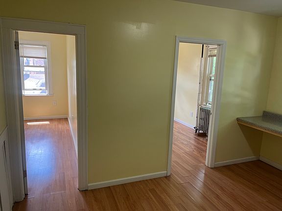 2nd image of 109 Liverpool St