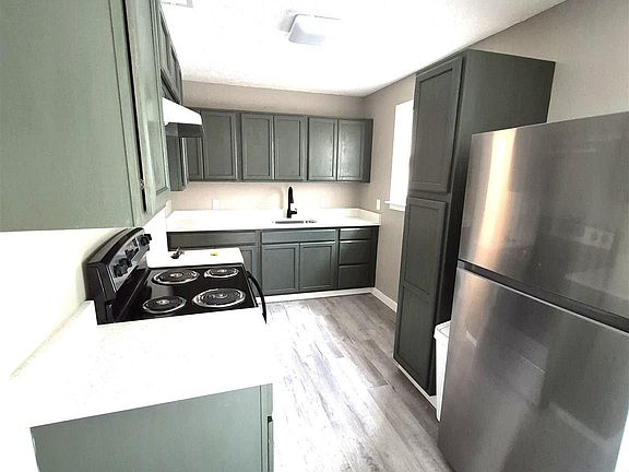 4th image of 206 Shadowlawn Ave
