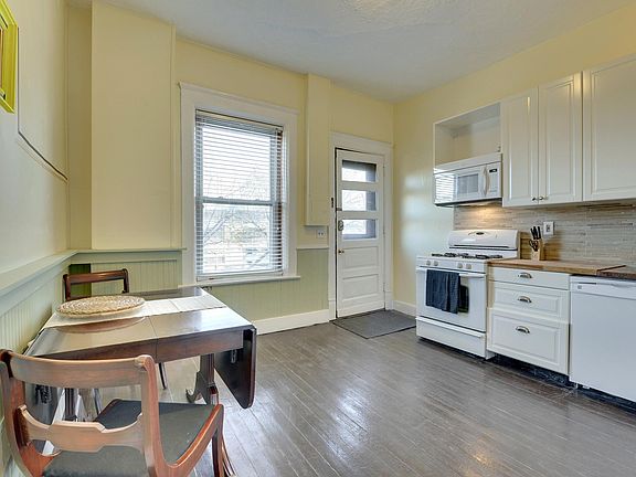 5th image of 303 Cedar Ave S #3N