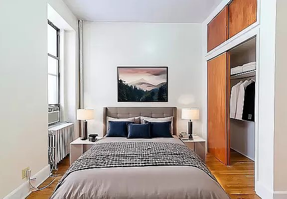 5th image of 136 W 111th St APT 2RW