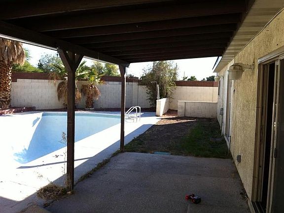 2nd image of 6594 Larchwood Ln
