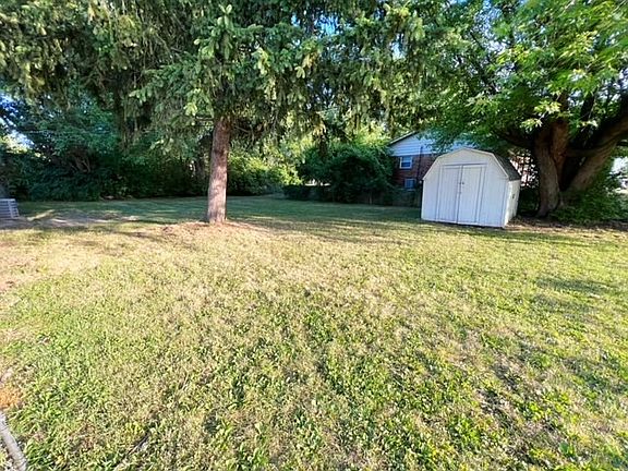 9022NeptuneBackYard1_07152022