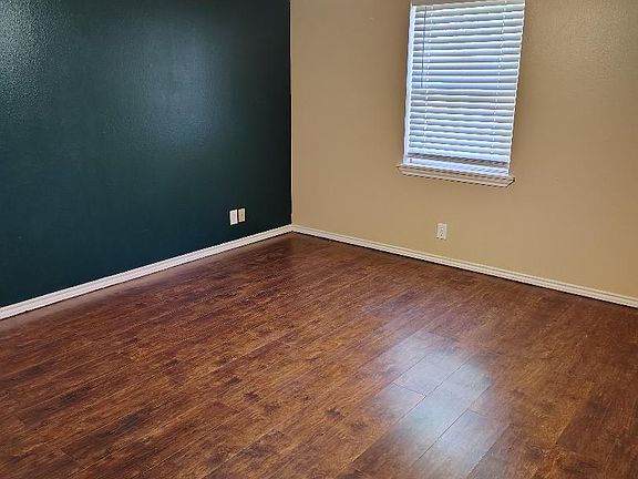 3rd image of 1102 Kevin St