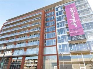 354 Gladstone Ave #903, Ottawa, ON K2P 0R4