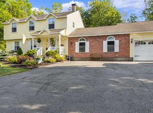 18 Meadowbrook Dr, New Hartford, NY 13413