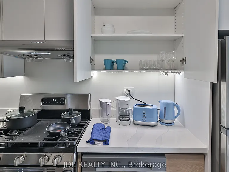 5 Sorauren Ave #7 — Photo 30