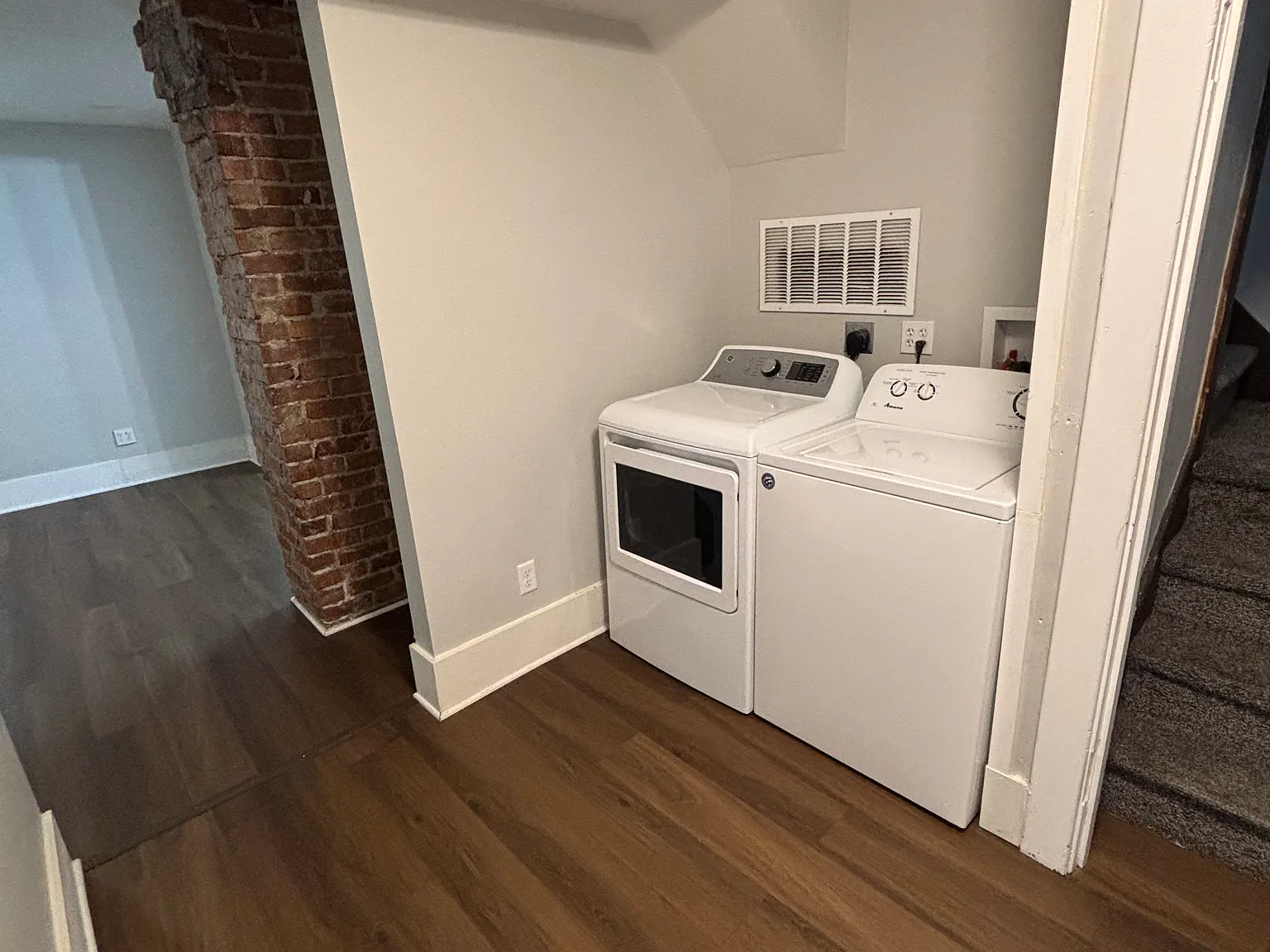 4 bed, $1,800 — Photo 4