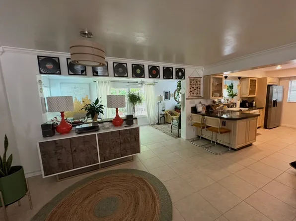1147 Milano Dr, Naples, FL 34103