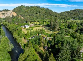 8422 New Hope Rd, Grants Pass, OR 97527