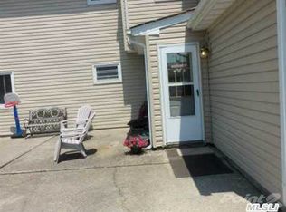 1592 Roosevelt Ave, Bohemia, NY 11716
