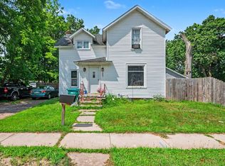 304 5th Ave, Three Rivers, MI 49093