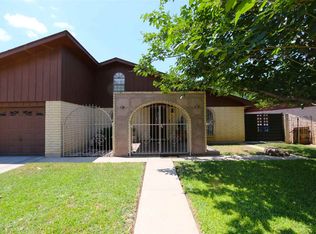 105 Delaware St, Laredo, TX 78041