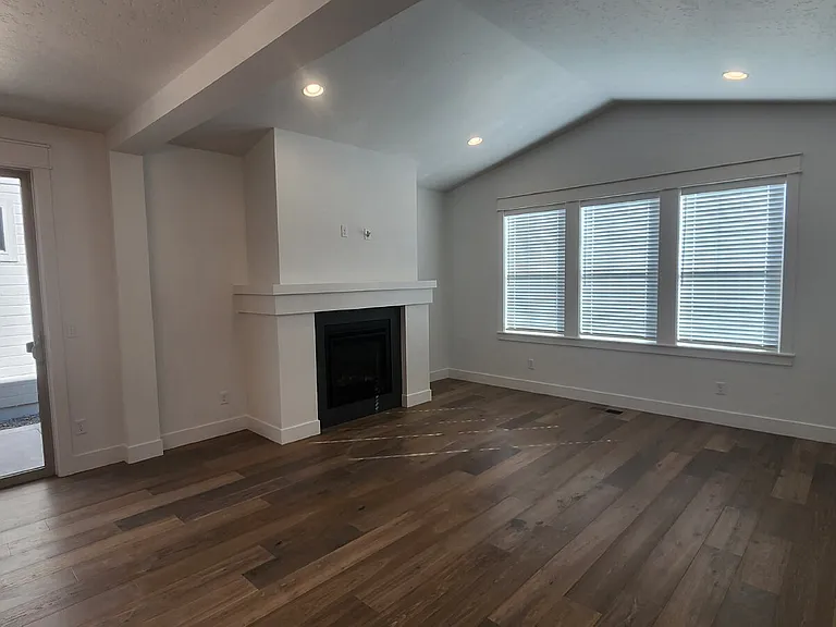 2300 E Valensole St — Photo 2