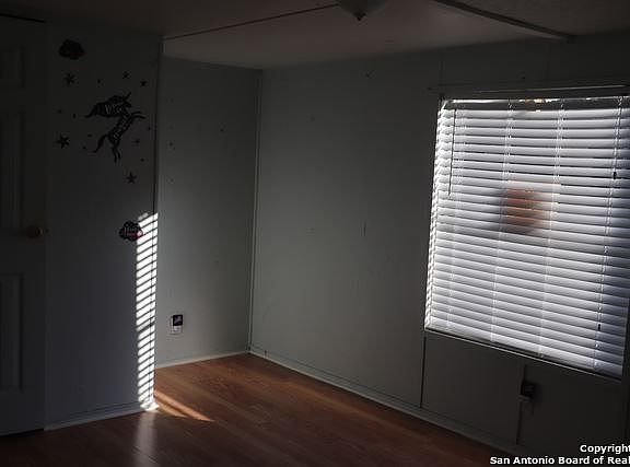 3rd image of 339 Deer Valley St