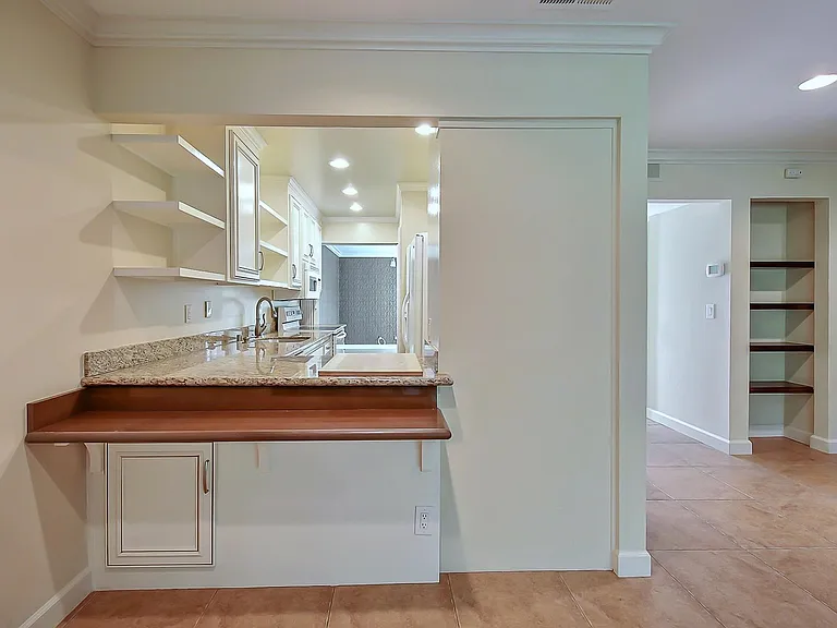 1872 Cannon Dr — Photo 14