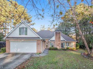 195 Kingsbrook Cir, Newnan, GA 30265