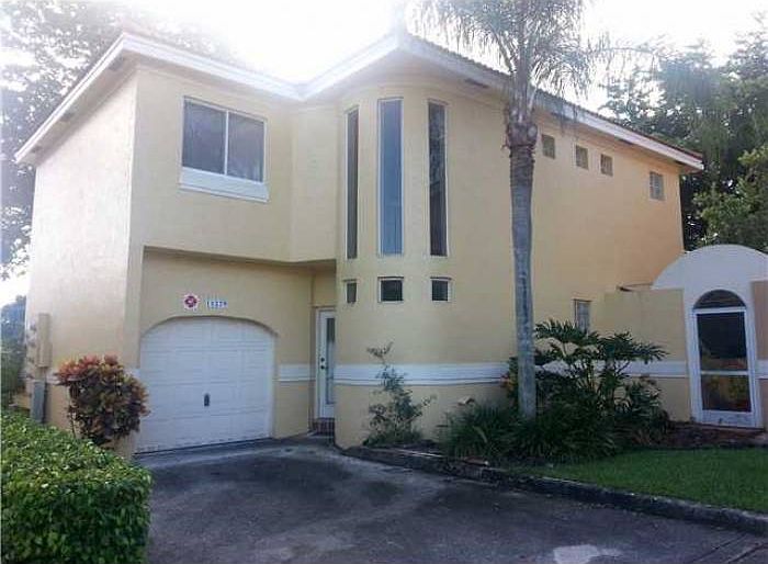1st image of 11279 Lakeview Dr