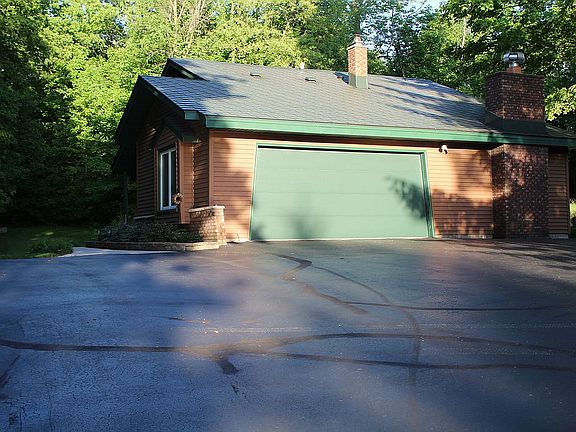 4th image of 4165 Old Homestead Dr
