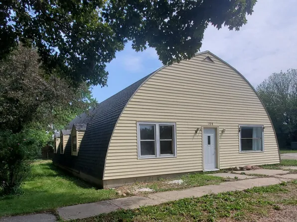 104 W Athens St, Marathon, IA 50565
