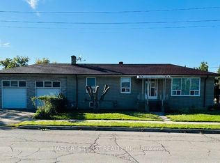 59 Wye Valley Rd #4, Toronto, ON M1P 2A5