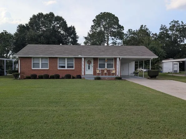 416 Bryant St, Brundidge, AL 36010