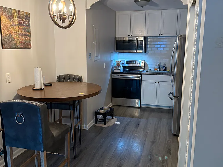 416 Belgrade Ave #6 — Photo 4