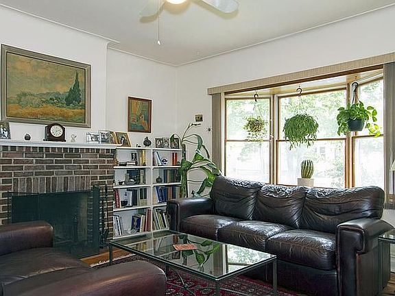 3rd image of 16007 84th Ave