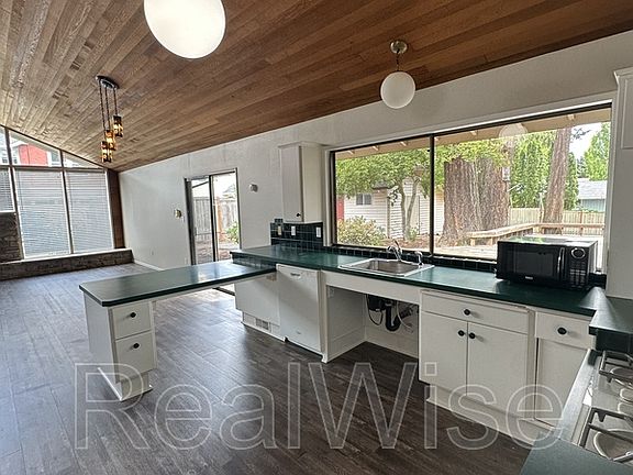 5th image of 7730 SW Eaker Pl