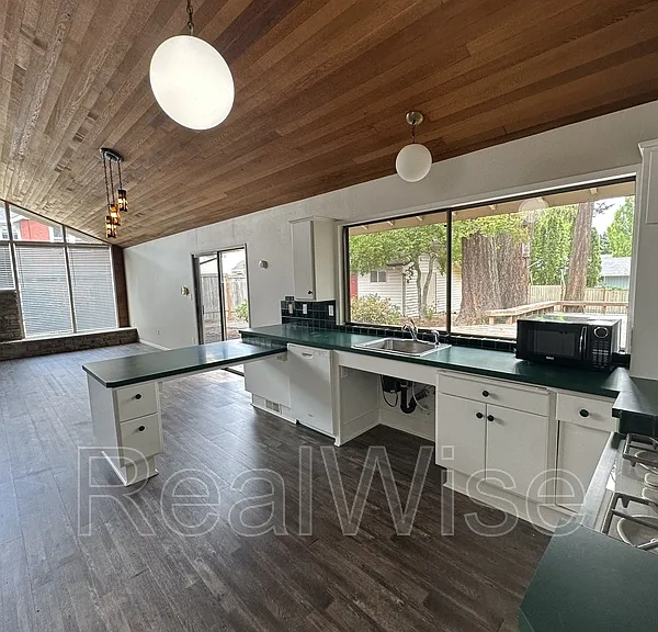 7730 SW Eaker Pl — Photo 17