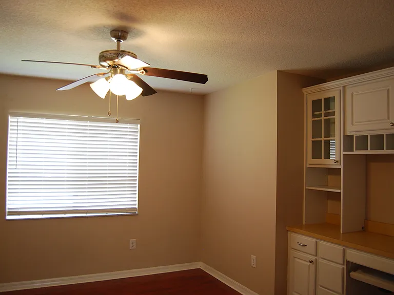 18105 Canal Pointe St — Photo 15