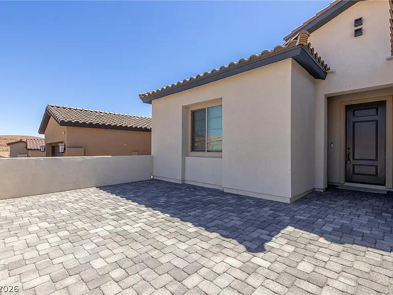 90 Crimson Stone Ct — Photo 35