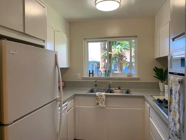 Kitchen *Selected Units