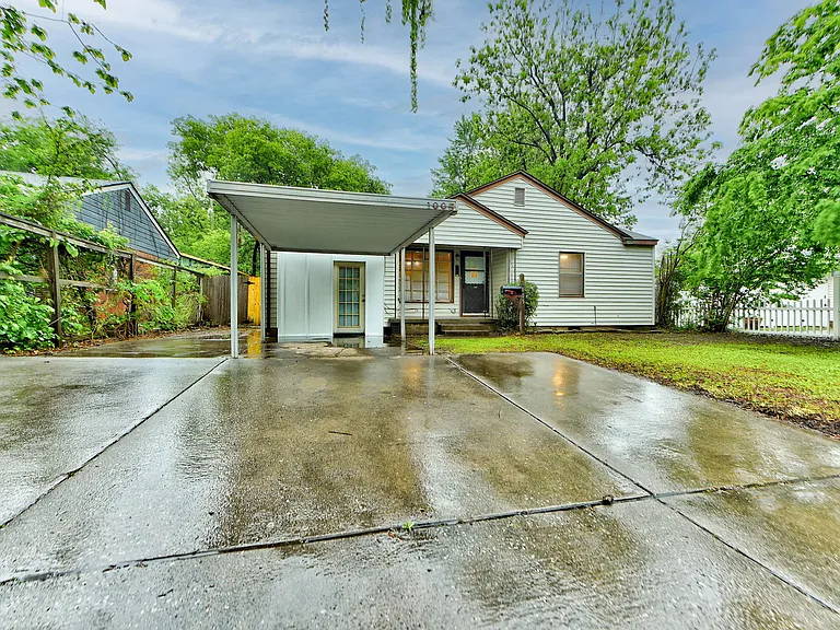 1005 W Eufaula St — Photo 2