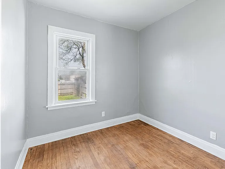 7614 W 63rd Pl — Photo 10
