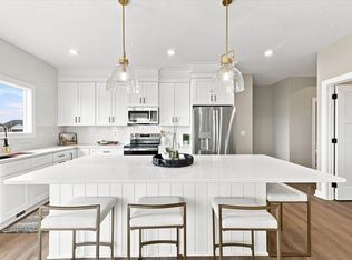 515 NW Georgetown Dr, Waukee, IA 50263