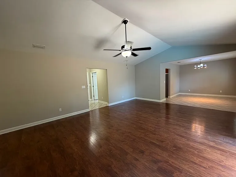 289 Honeysuckle Way — Photo 9