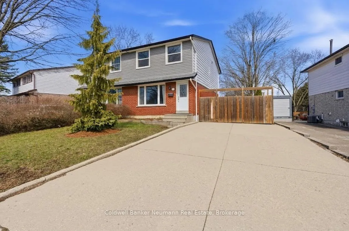 28 Chartwell Cres photo 1