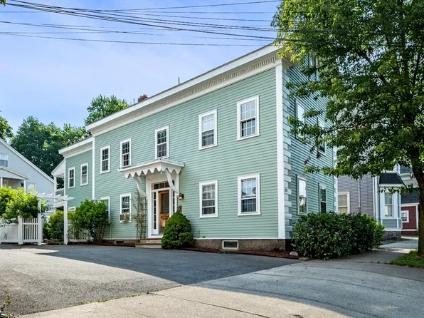 135 North St, Salem, MA 01970
