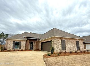 211 Wethersfield Dr, Florence, MS 39073