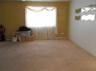 351 Thistle Dr, Bolingbrook, IL 60490