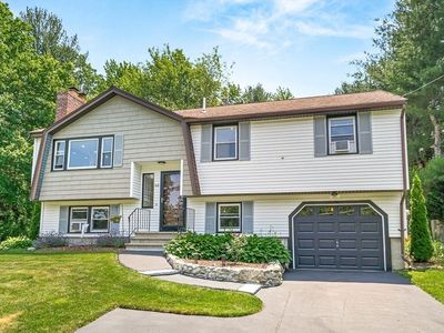 60 Oxford Rd, Dracut, MA, 01826