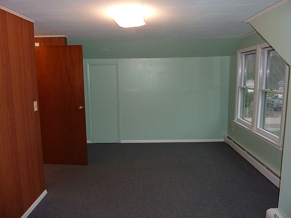 2nd image of 7 Arlington St APT 2