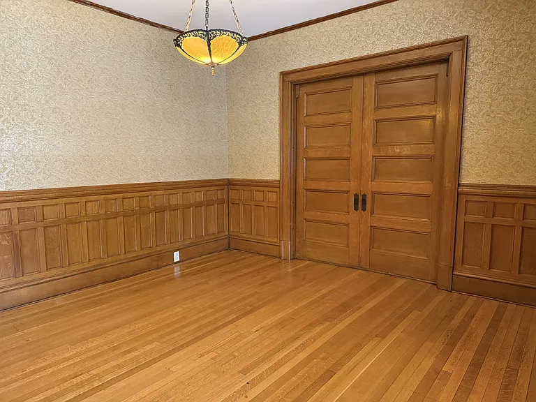 85 E Spring St #D — Photo 4