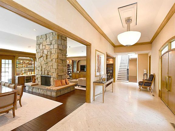 4th image of 31 Applegreen Dr