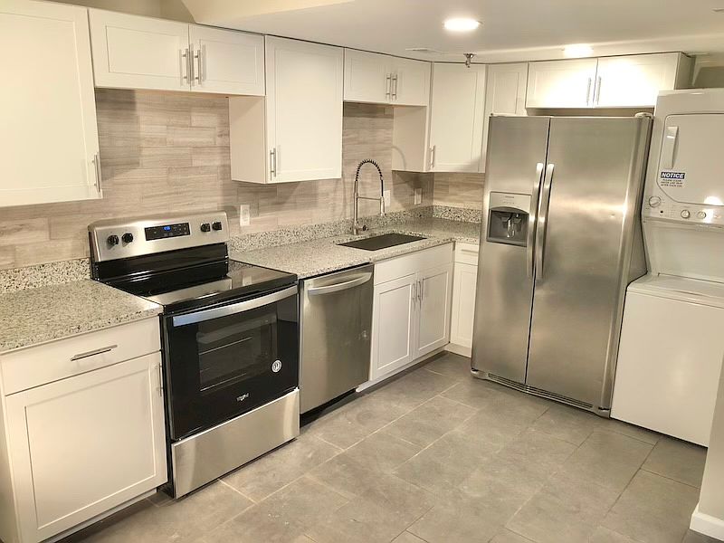 1st image of 1000 Parkvale Ct #1