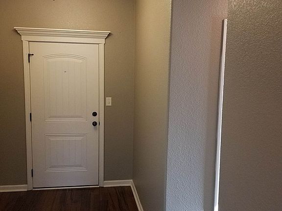 4th image of 4675 Custer Dr