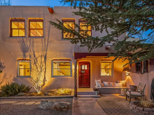 225 E Houghton St, Santa Fe, NM 87505