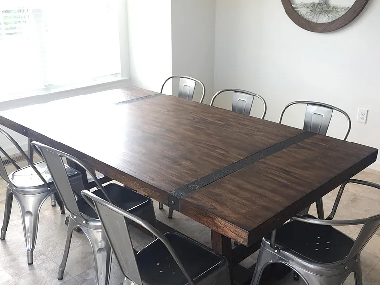 Kitchen dining area with bay window