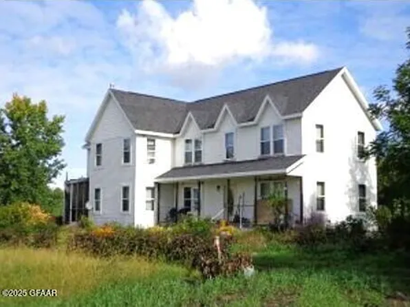 458 4th Ave NE, Reynolds, ND 58275