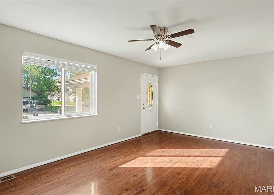 3145 Chicory Creek Ln, Florissant, MO 63031 | MLS #26025825 | Zillow